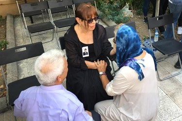 sezen aksu babasını son yolculuÄuna uÄurladı ile ilgili görsel sonucu