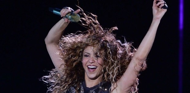 Shakira dan dünya turnesinde enerjik şov