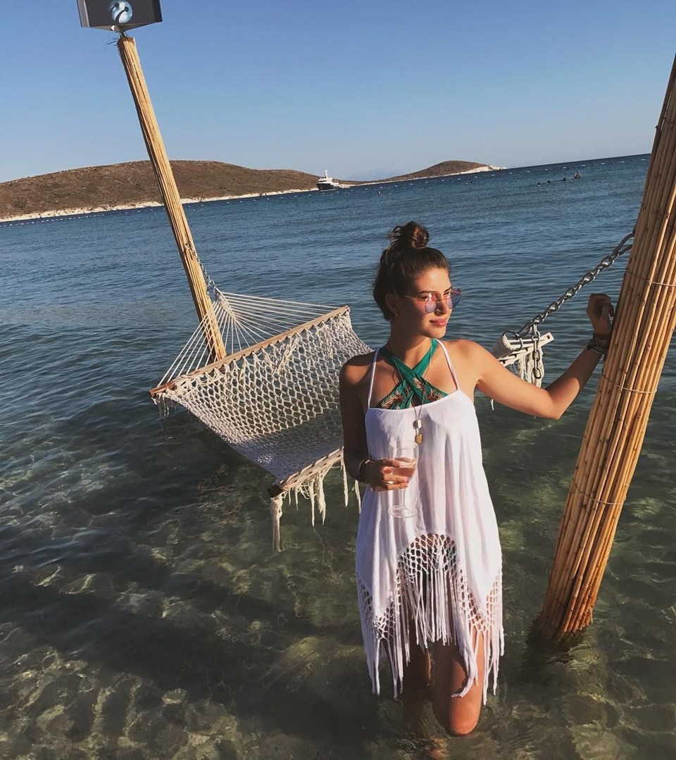 Deniz Baysal, söz derya kimdir?, deniz baysal kimdir?, deniz baysal sosyal medya fotoğrafları, deniz baysal hakkında bilgiler