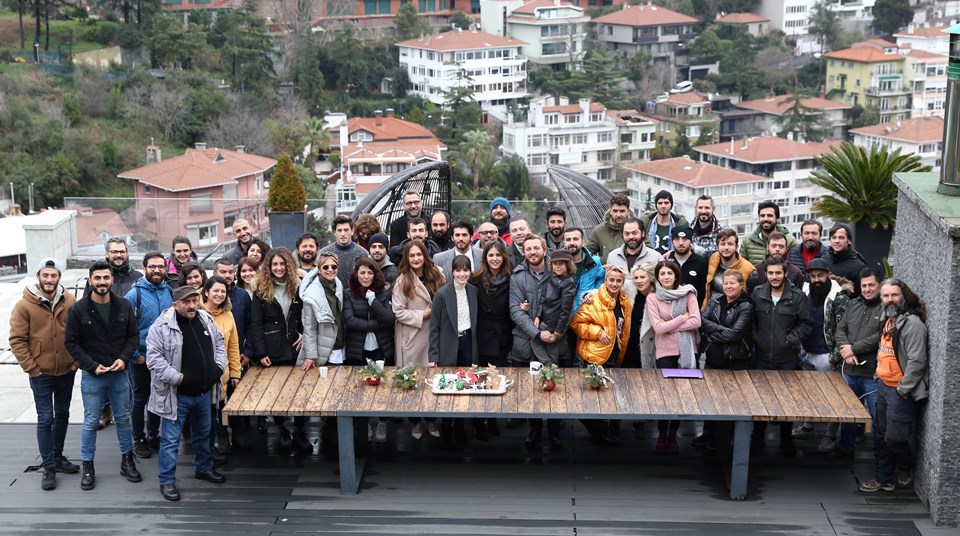 Doğuş ailesi içerisinde D.ream grubunda yer alan Dolce markasının hazırladığı yeni yıl konseptli pastalar, oyuncular tarafından beğeni ile karşılandı.