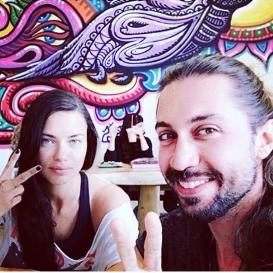 ADRIANA LIMA'DAN DESTEK