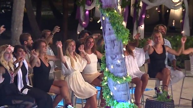 survivor, survivor 2017, Survivor'da kim elemeye kaldı, survivor da kim elenecek, Survivor'da elemeye kalan isimler belli oldu, Survivor son bölüm, Survivor'da dokunulmazlık oyununu kim kazandı, Survivor eleme konseyi, dokunulmazlık oyunu, Survivor konsey, Survivor ada konseyi, Survivor eleme gecesi, Acun Ilıcalı, birleşme partisi