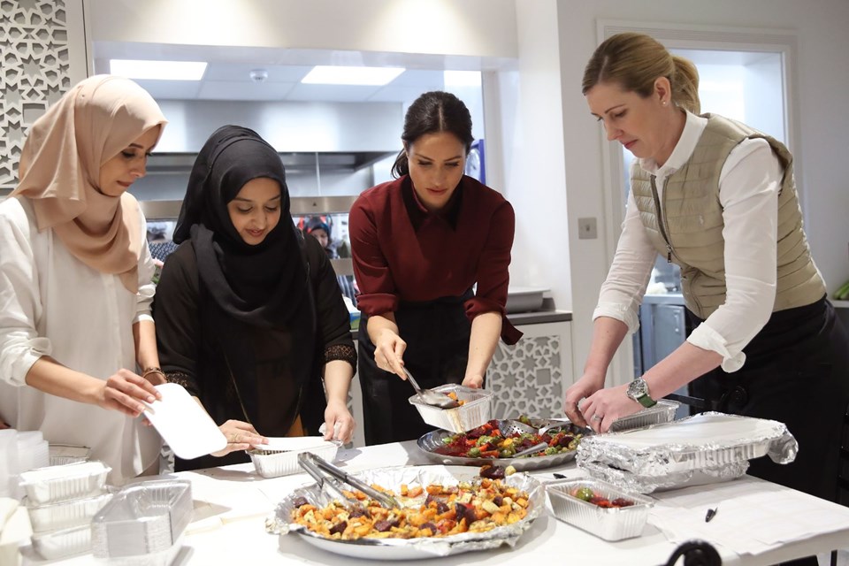 Sussex Duşesi Meghan Markle, Meghan Markle mutfakta, Meghan Markle yemek pişirdi