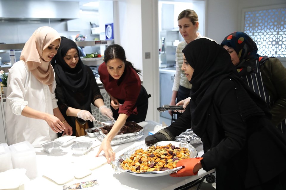 Sussex Duşesi Meghan Markle, Meghan Markle mutfakta, Meghan Markle yemek pişirdi