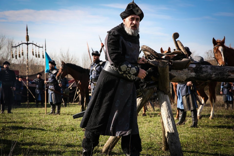 Haberde, Diriliş'in Türkiye'de reyting rekorları kırdığı vurgulandı.