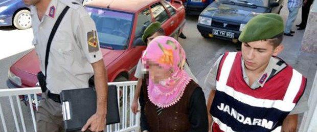 Tecavüzcüsünü öldüren kadına dünyadan destek