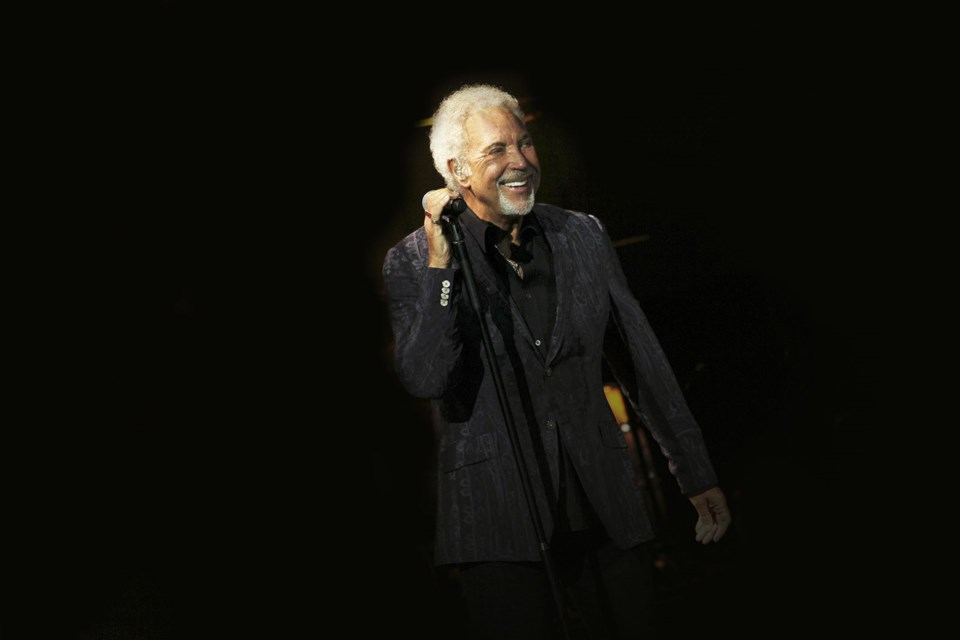 TOM JONES