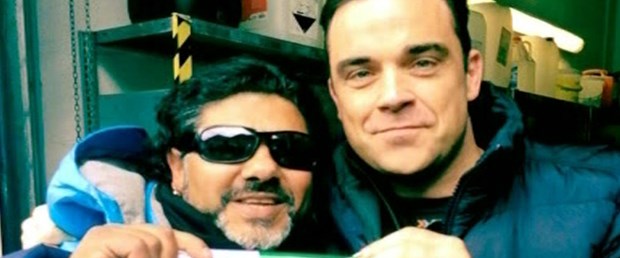 Ünlü şarkıcı Maradona'yı karıştırdı