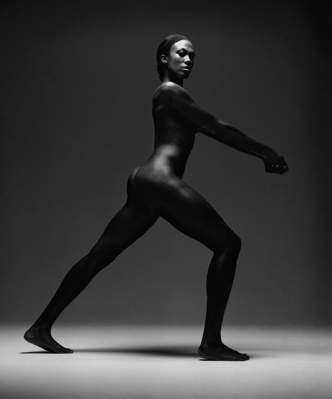 black-pro-athlete-naked-female-athletic-butt-pics