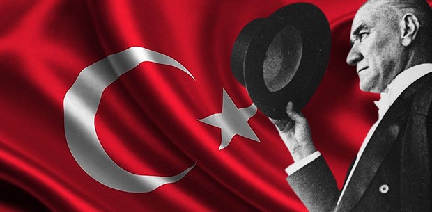 Türkiye Cumhuriyeti, 94'üncü yaşını kutluyor....