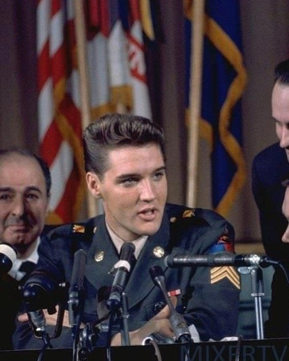 ELVIS PRESLEY