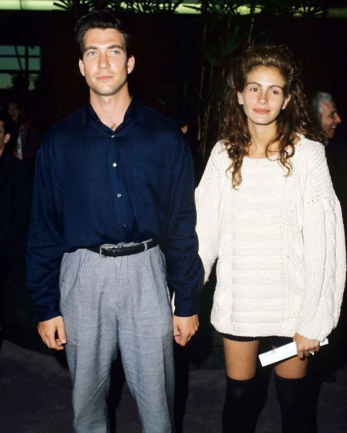 JULIA ROBERTS