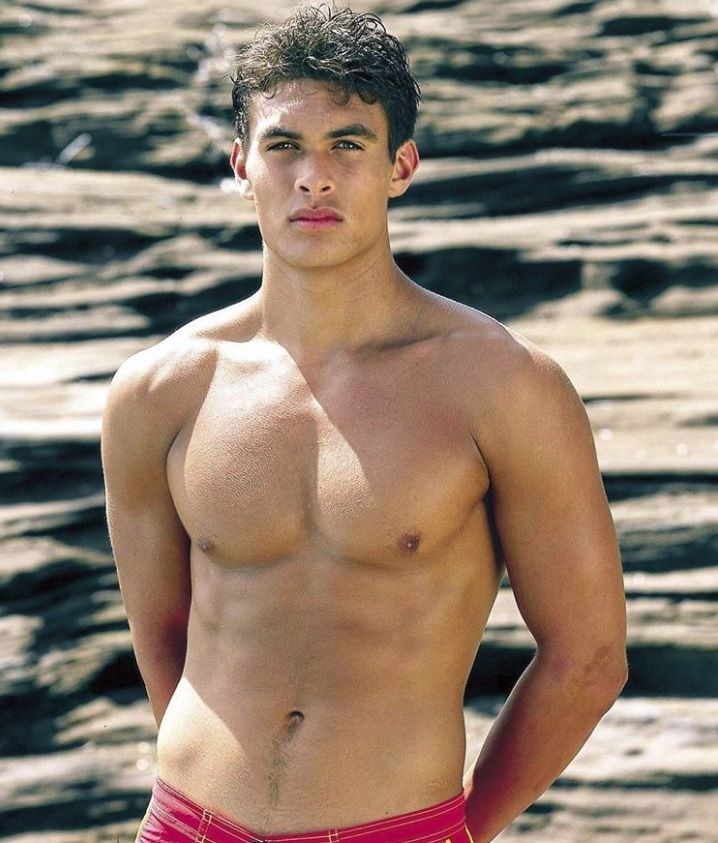 Jason Momoa (1999)