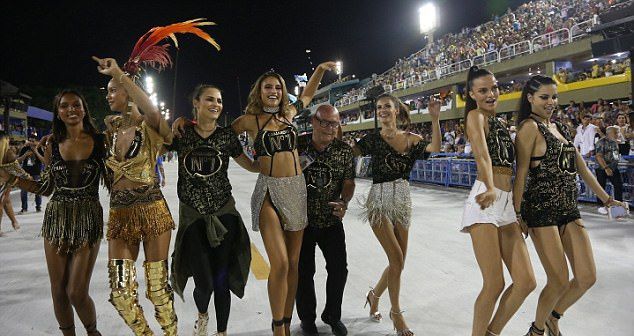 VICTORIA'S SECRET MODELLERİ RIO'DA