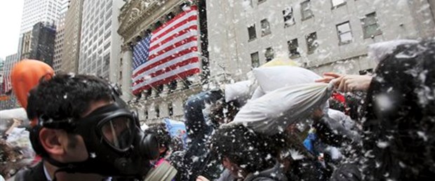 Wall Street'te yastık savaşı