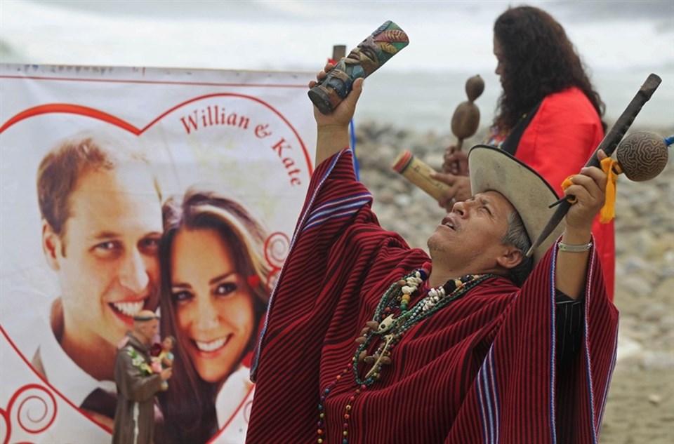 Peru'da yaşayan Şamanlar çiftin mutlulukları için böyle dua etti.