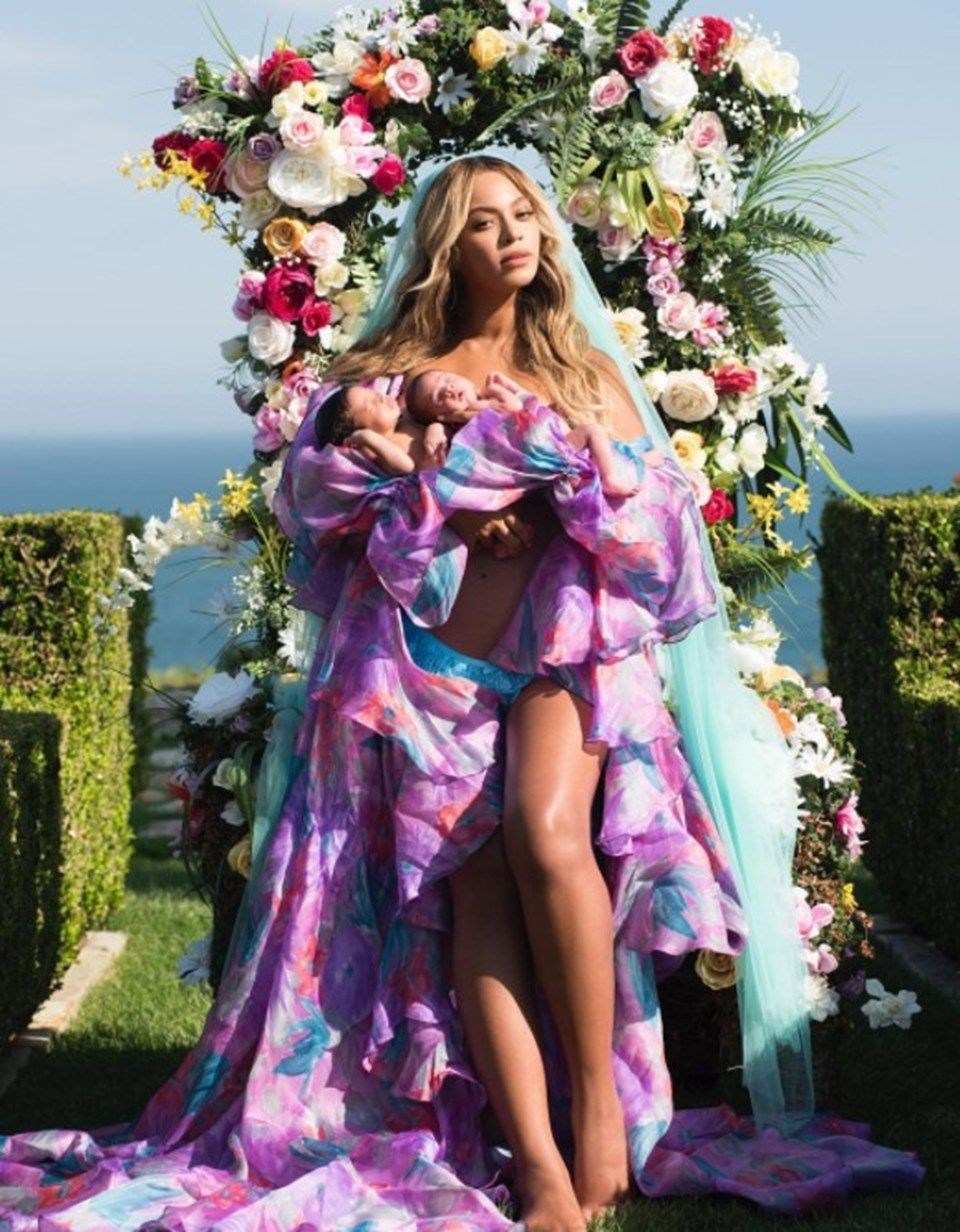 BEYONCE'NİN İKİZLERİ DÜNYAYA GELDİ