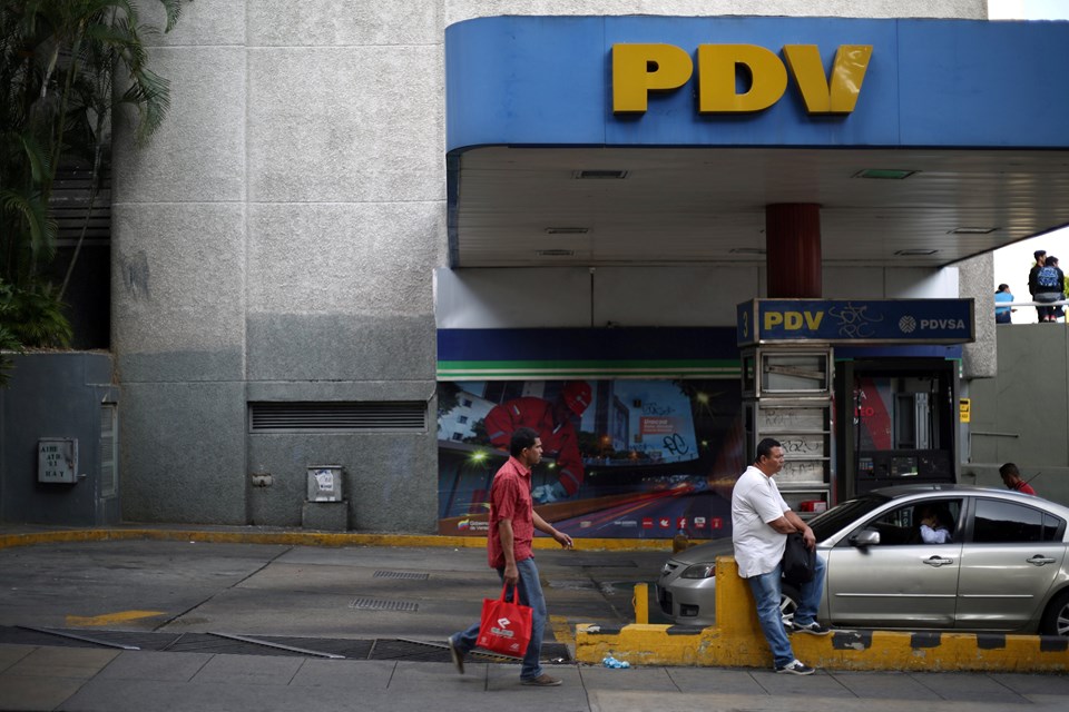 Devletin petrol şirketi PDV'nin Caracas'ta bir benzin istasyonu