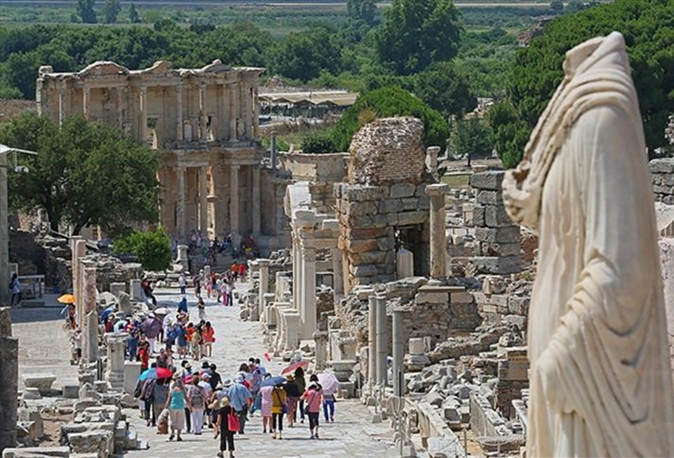 Efes Antik Kenti, UNESCO Dünya Miras Listesi'nde yer alıyor...