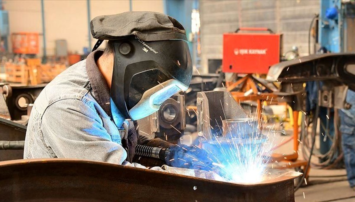 Sanayi üretimi şubatta daraldı