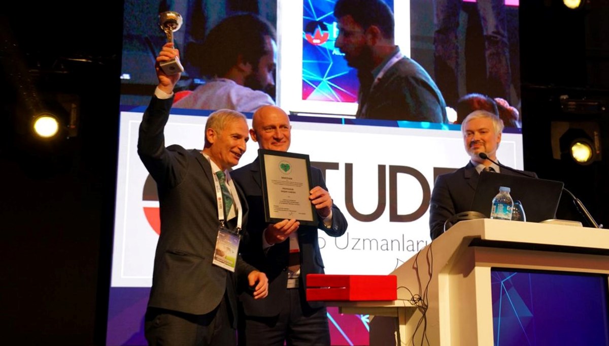 Dünya Akademik Acil Tıp Kongresi'nden Türkiye'ye ödül