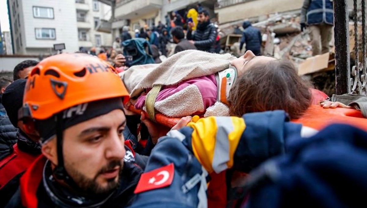 Depremde kaybolan çocuklar iddiasına Bakan Göktaş'tan yalanlama