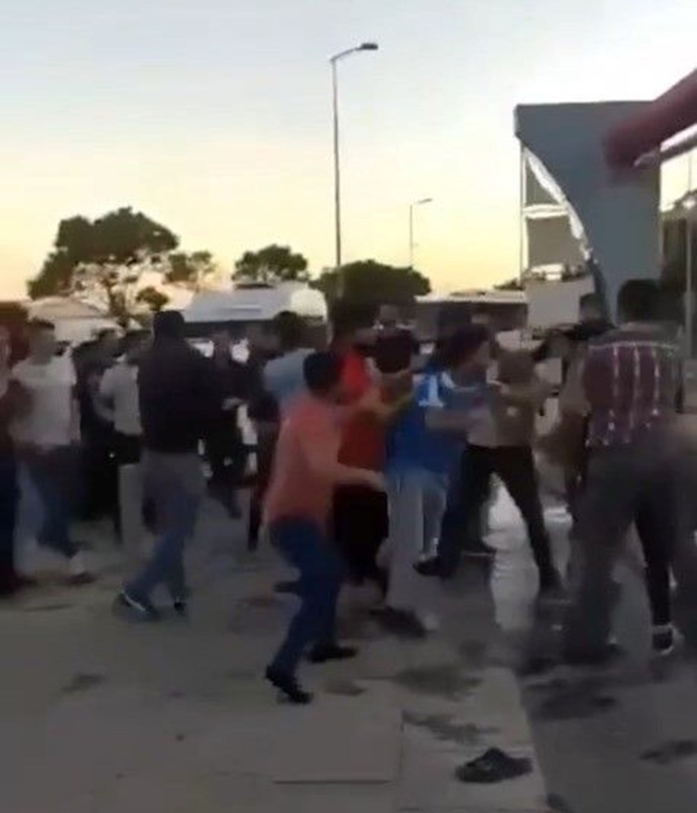Tuzla'da sopalı yumruklu kavga - 1
