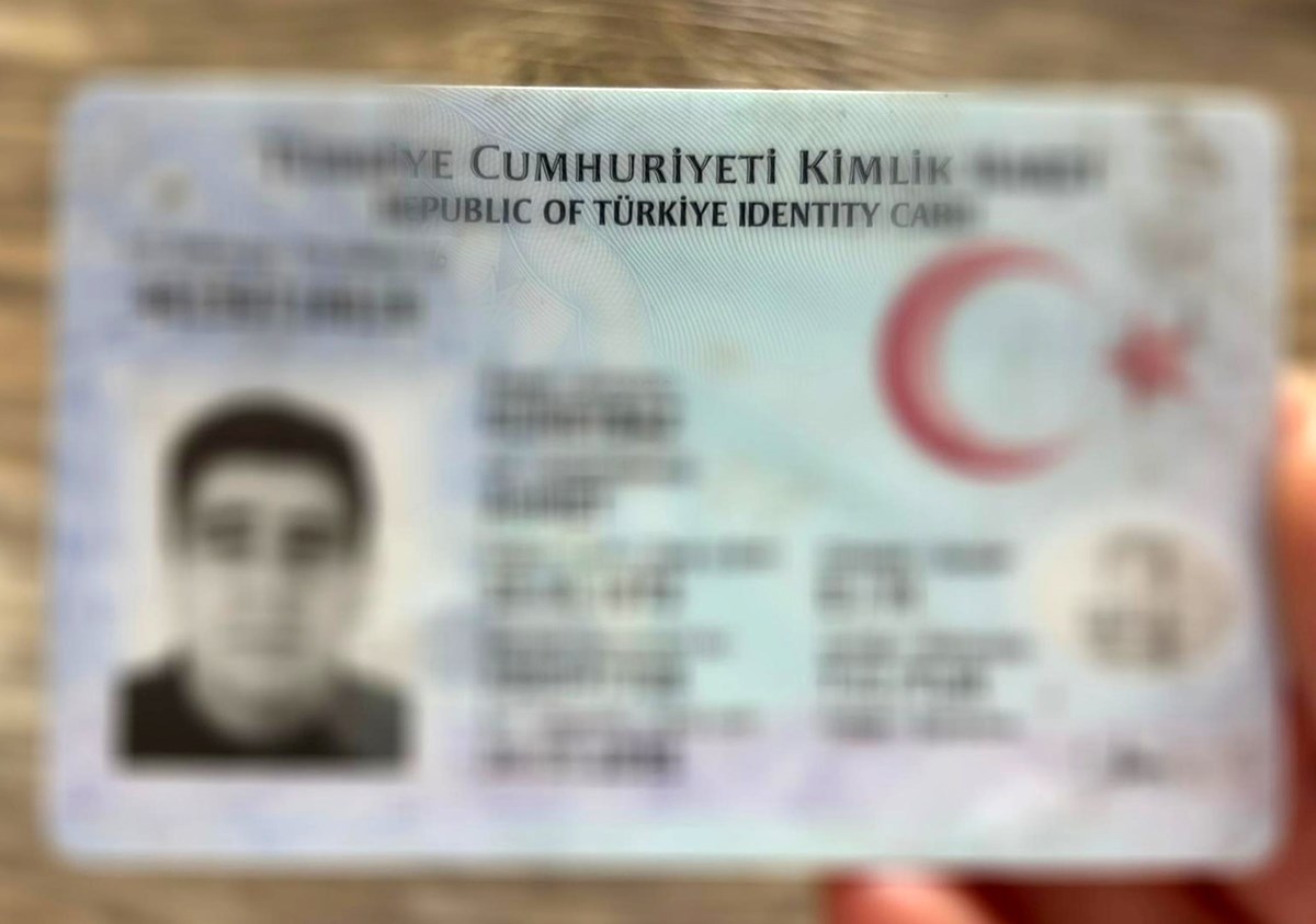Babaannesi annesi, dedesi babası görünüyordu, DNA testiyle gerçek kimliğine kavuştu