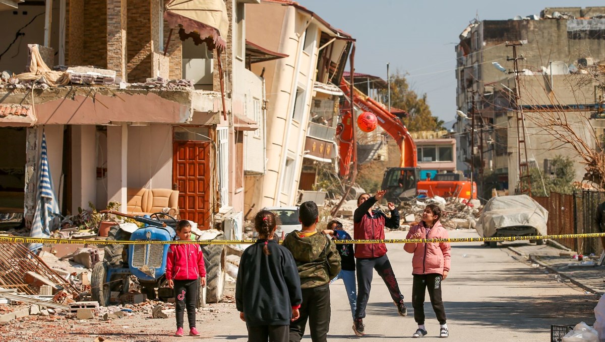 Save the Children: Depremzede çocuklar endişe yaşamaya devam ediyor Save the Children: Depremzede çocuklar endişe yaşamaya devam ediyor
