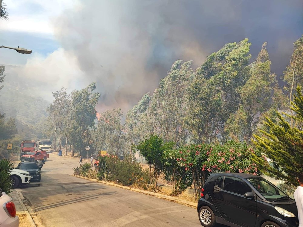 Yunanistan'da büyük yangın: Bazı bölgeler tahliye edildi - 6