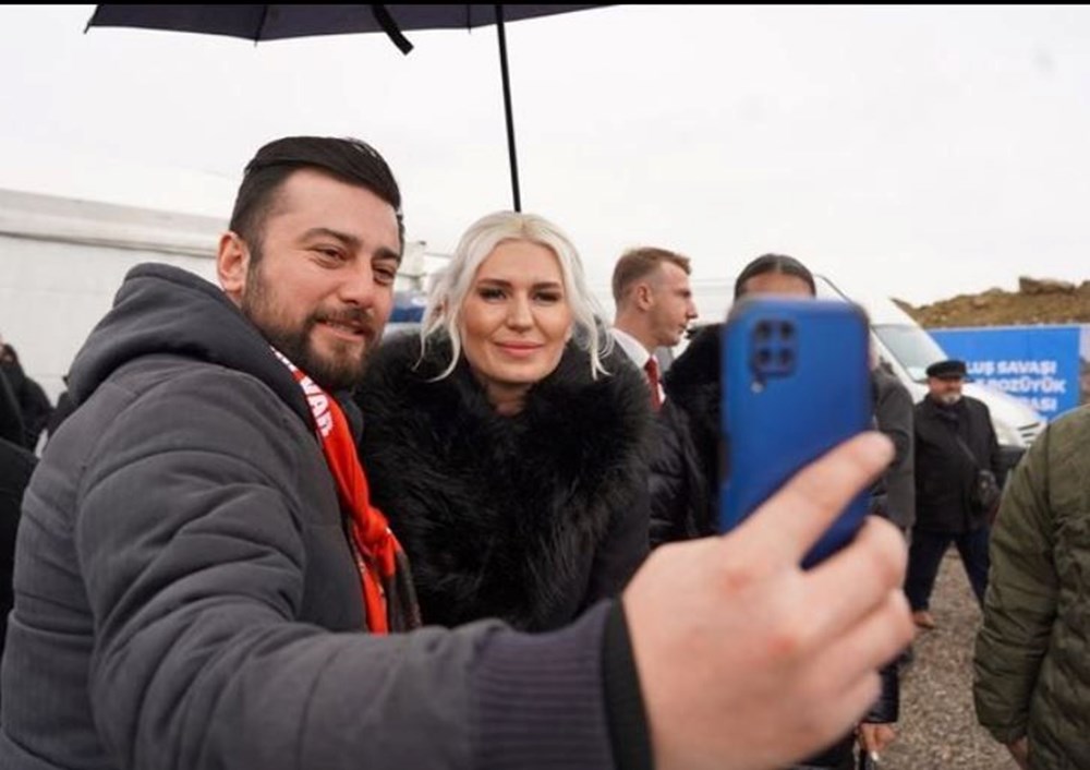 Melek Mızrak Subaşı sosyal medya gündeminde (Bilecik Belediyesi Başkan VekiliMelek Mızrak Subaşı kimdir, nereli?) - 3
