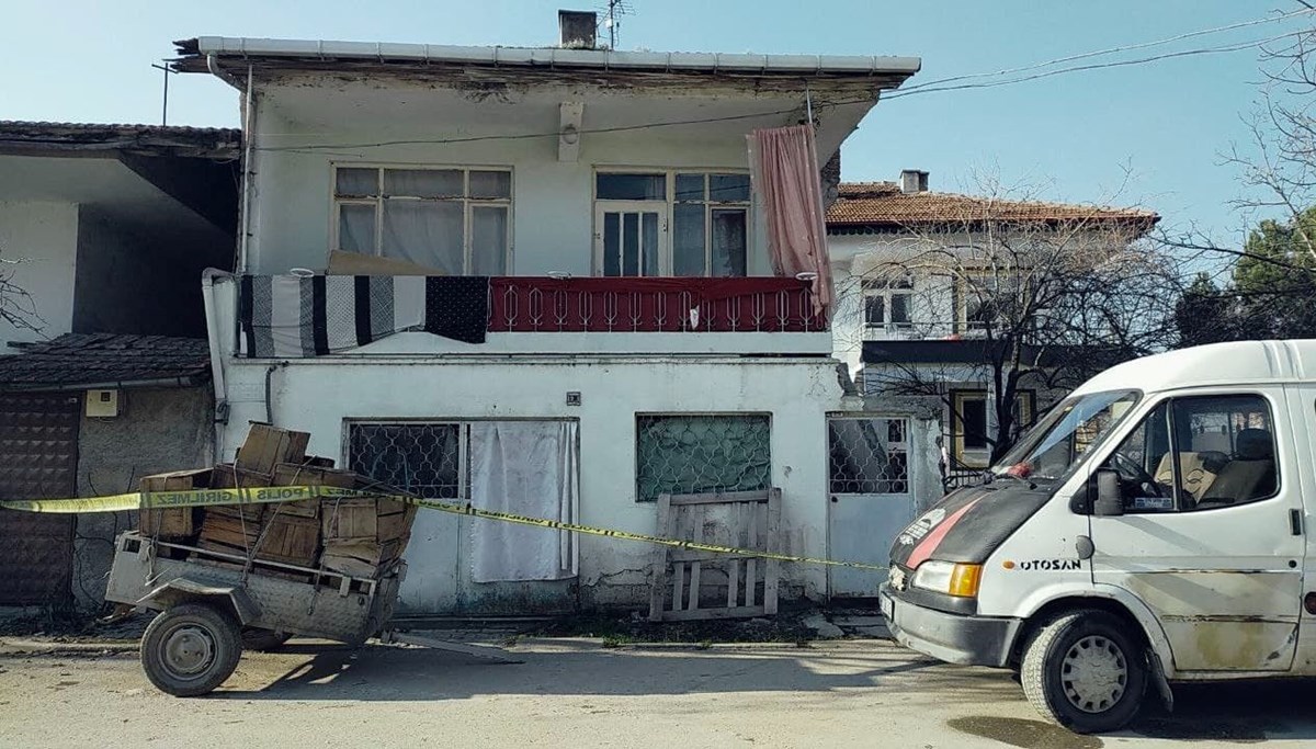 Çorum'da bir genç kız tartıştığı annesini bıçaklayarak öldürdü