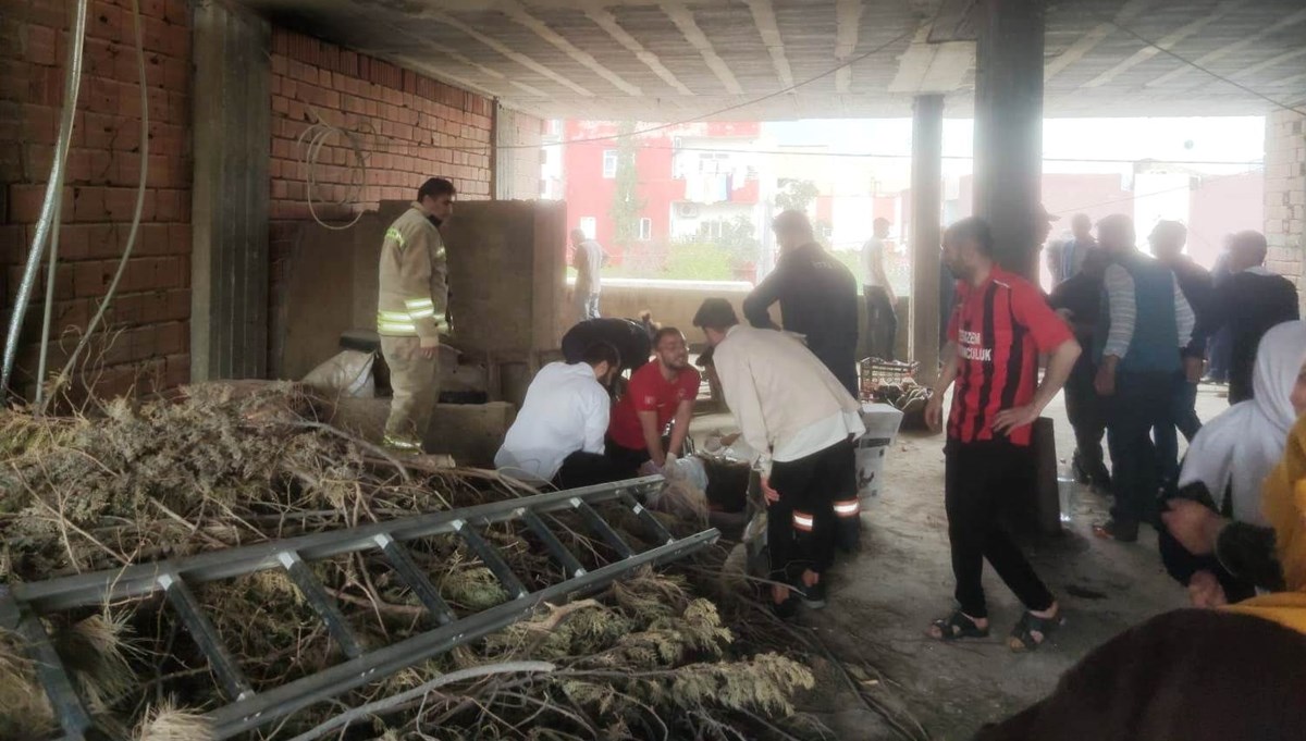 Halıları toplarken havalandırma boşluğuna düşen kadın öldü