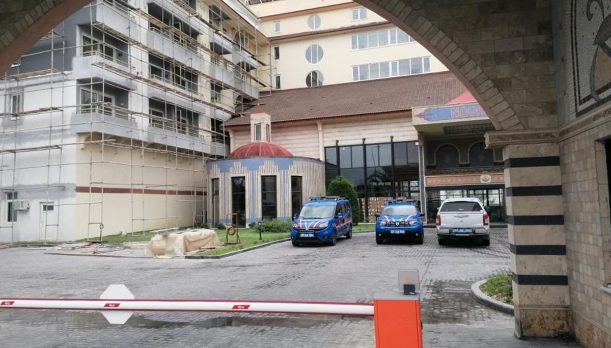 Tadilattaki otelde iş kazası: 1 işçi yaşamını yitirdi Tadilattaki otelde iş kazası: 1 işçi yaşamını yitirdi