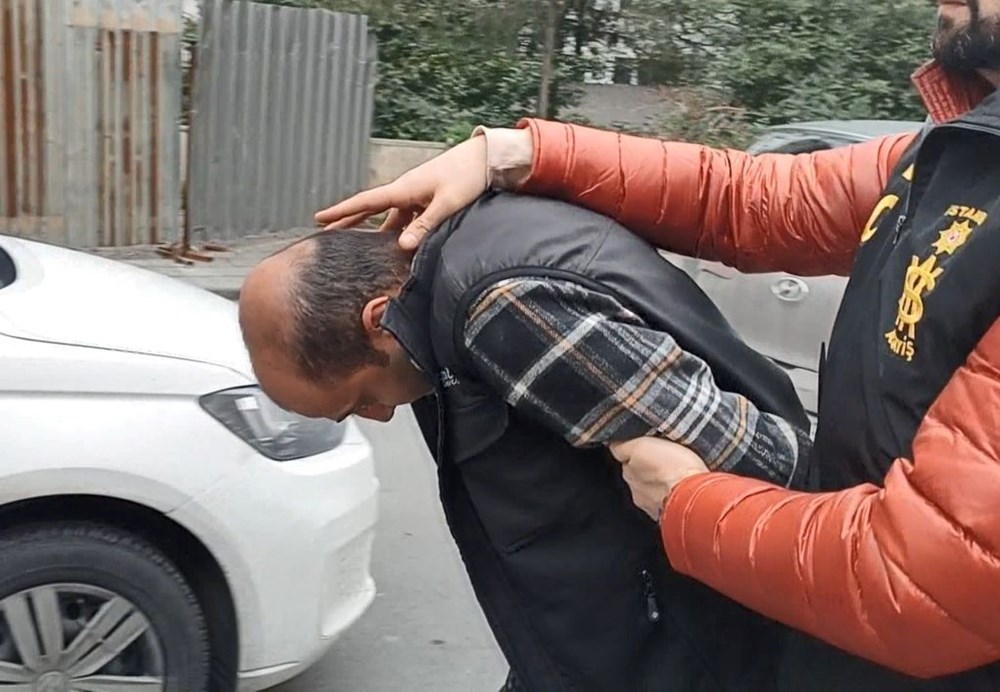 Galatasaraylı Kerem
Aktürkoğlu’nun önünü kesenler suç makinesi çıktı: 4 kişi gözaltında - 3