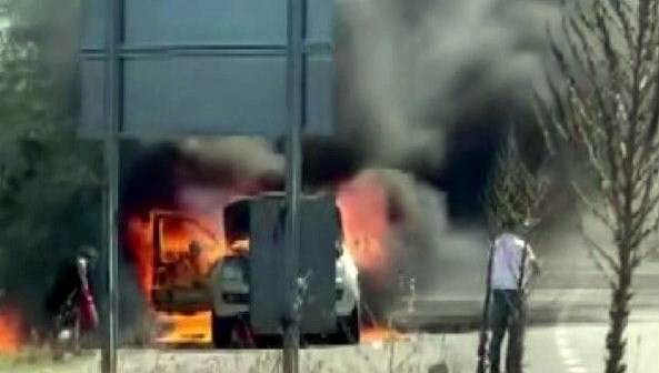 Sakarya'da araç yangını