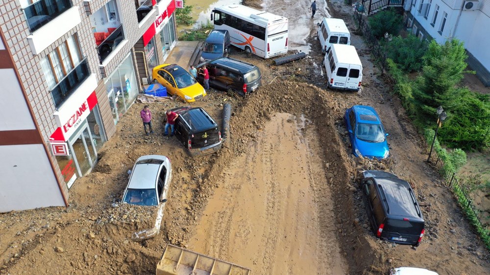 Rize’de sel ve heyelan afetinin hasarı gün ağarınca ortaya çıktı - 29