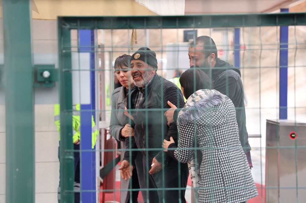 Erzincan'daki maden faciasında gözü yaşlı ailelerin bekleyişi sürüyor - 6