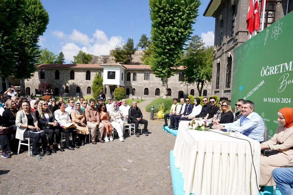 Milli Eğitim Bakanı Yusuf Tekin’den öğretmen atamalarına
ilişkin açıklama: Öğretmen atamaları ne zaman belli olacak? - 4