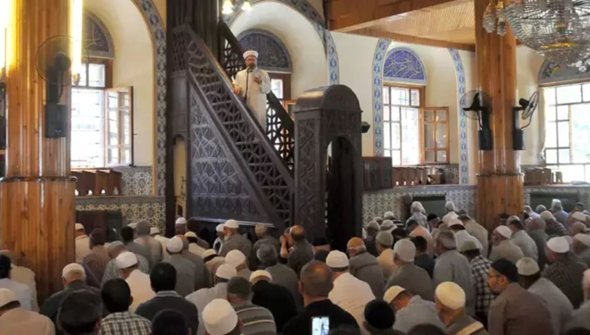 Cuma hutbesi 6 Haziran 2025: Müslümanın bir duruşu vardır