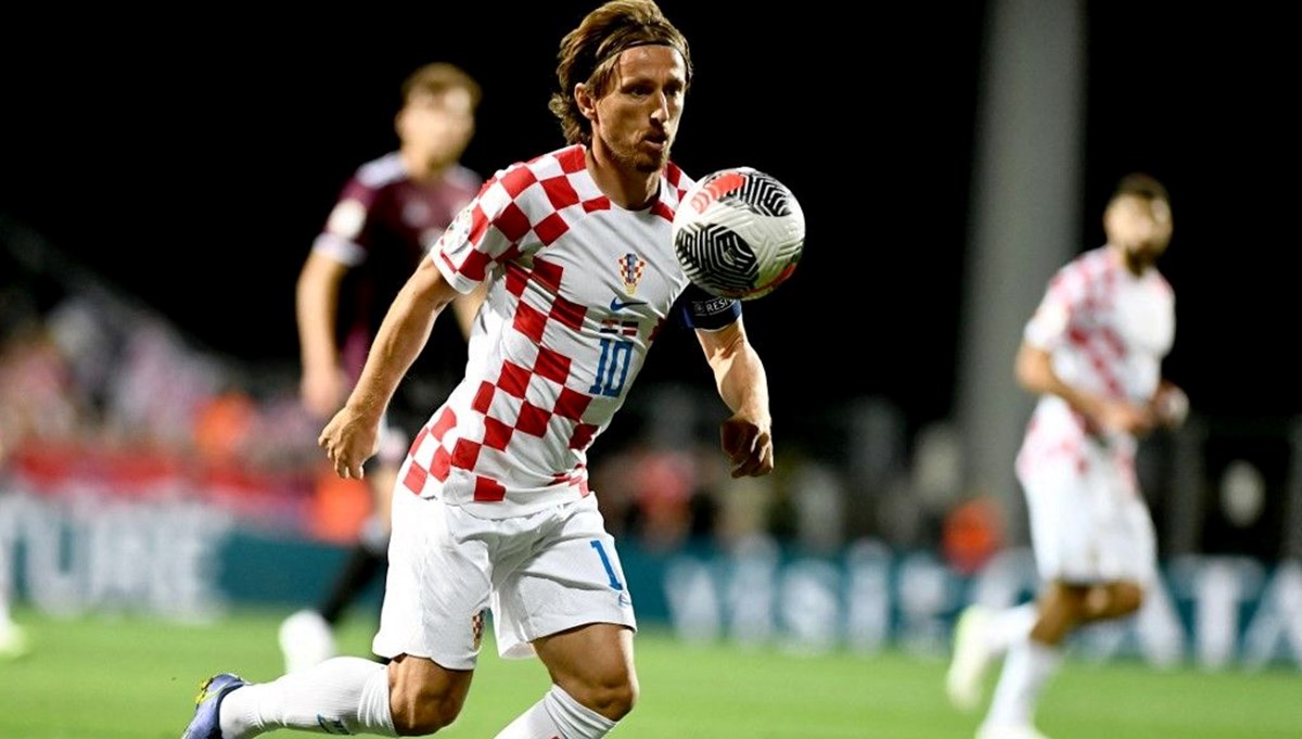 Hırvatistan'ın yıldızı Luka Modric'ten Arda Güler ve Türkiye açıklaması Hırvatistan'ın yıldızı Luka Modric'ten Arda Güler ve Türkiye açıklaması