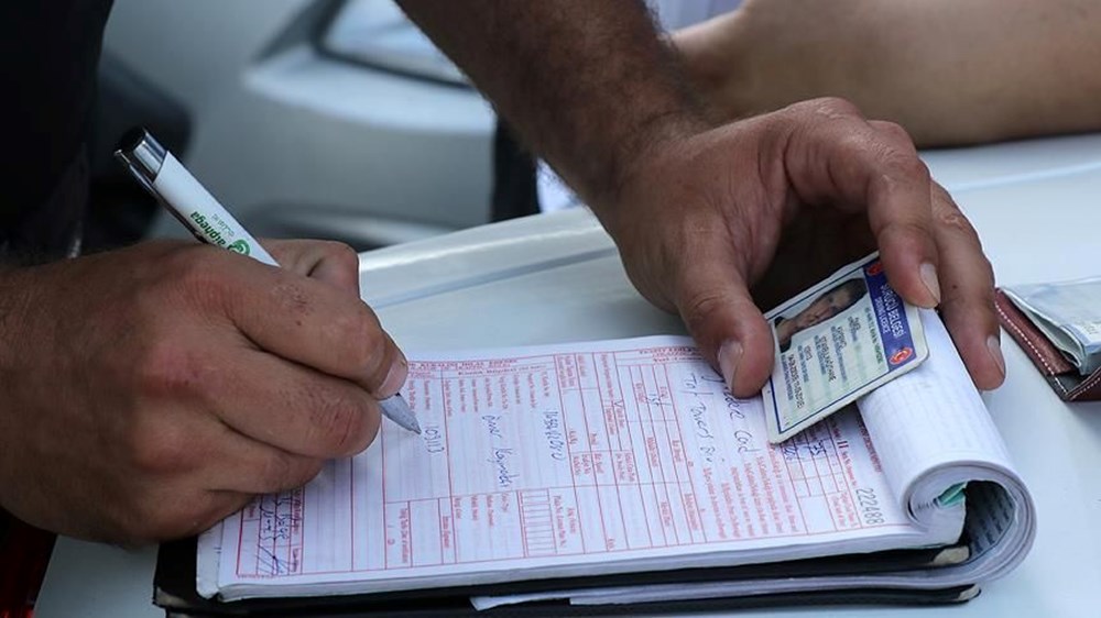 Trafikte cezalar artıyor | Kırmızı ışıktan, hız sınırına; trafikte yol kesmeden, yarış yapmaya... İşte madde madde yeni cezalar - 2