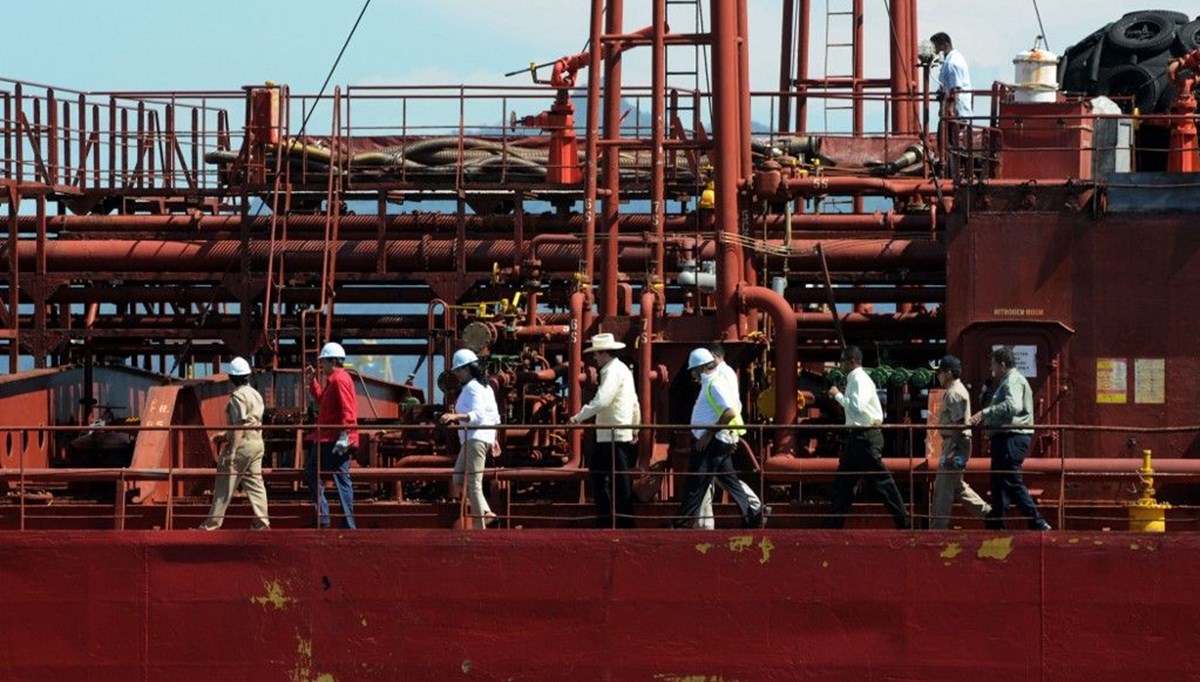 İran'ın petrol tankeri Venezuela'ya ulaştı | NTV