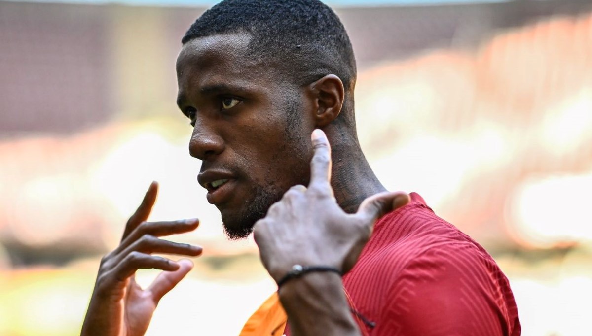 Zaha'dan Galatasaray taraftarına sitem: Yüzümde iz kalacaktı! Zaha'dan Galatasaray taraftarına sitem: Yüzümde iz kalacaktı!