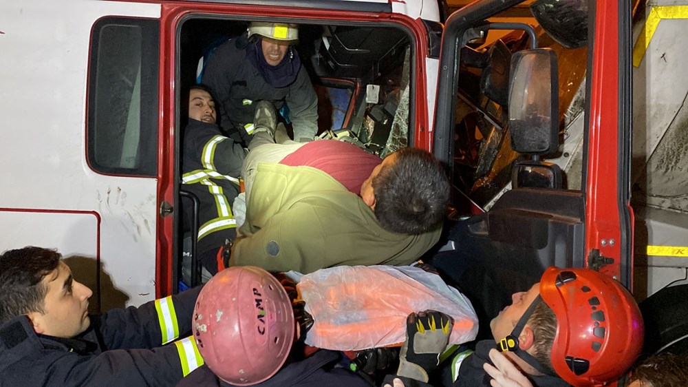 Kocaeli'de TEM Otoyolu Gültepe Tüneli'nde zincirleme kaza - 3