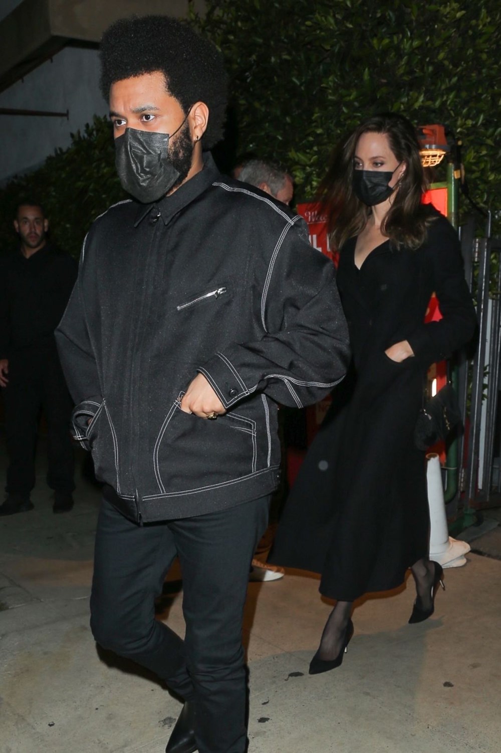 Angelina Jolie ile The Weeknd yeniden birlikte akşam yemeğinde - 3