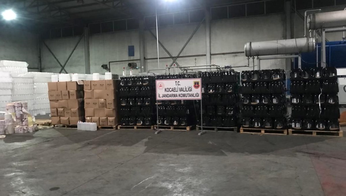 Kocaeli'de 29 bin 115 litre kaçak etil alkol ele geçirildi