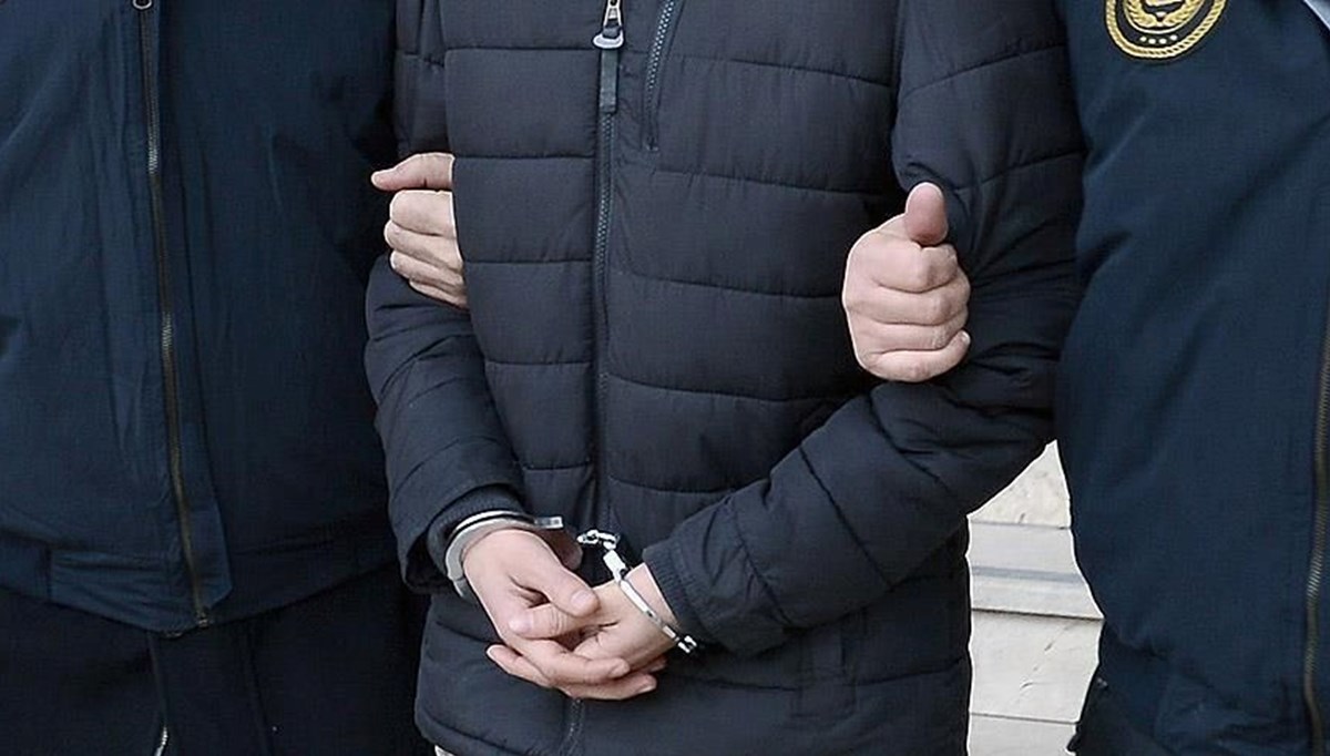 Adana'da uyuşturucu ticareti yapan şüpheliye 15 yıl hapis Adana'da uyuşturucu ticareti yapan şüpheliye 15 yıl hapis