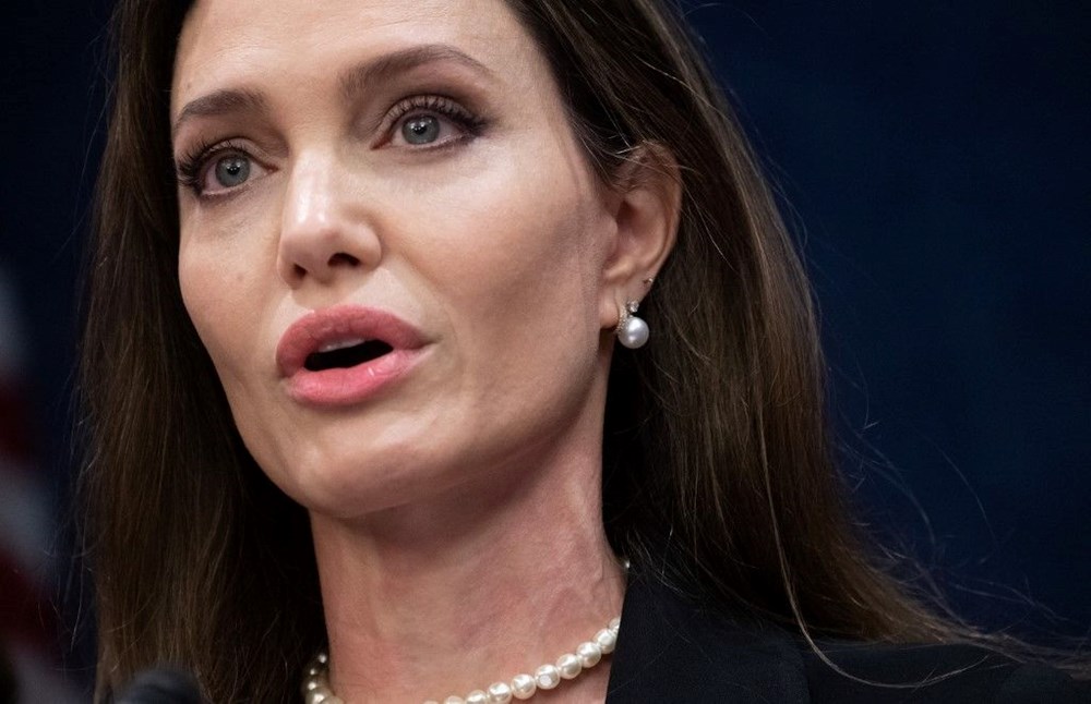 Brave, yes, but Angelina Jolie is misleading women.