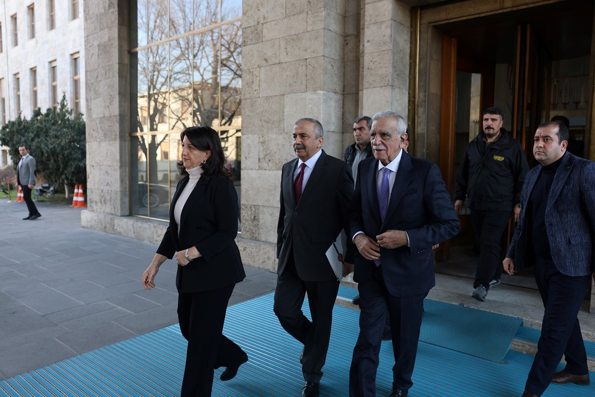 DEM Parti heyetinde Pervin Buldan, Sırrı Süreyya Önder ve Ahmet Türk bulunuyor